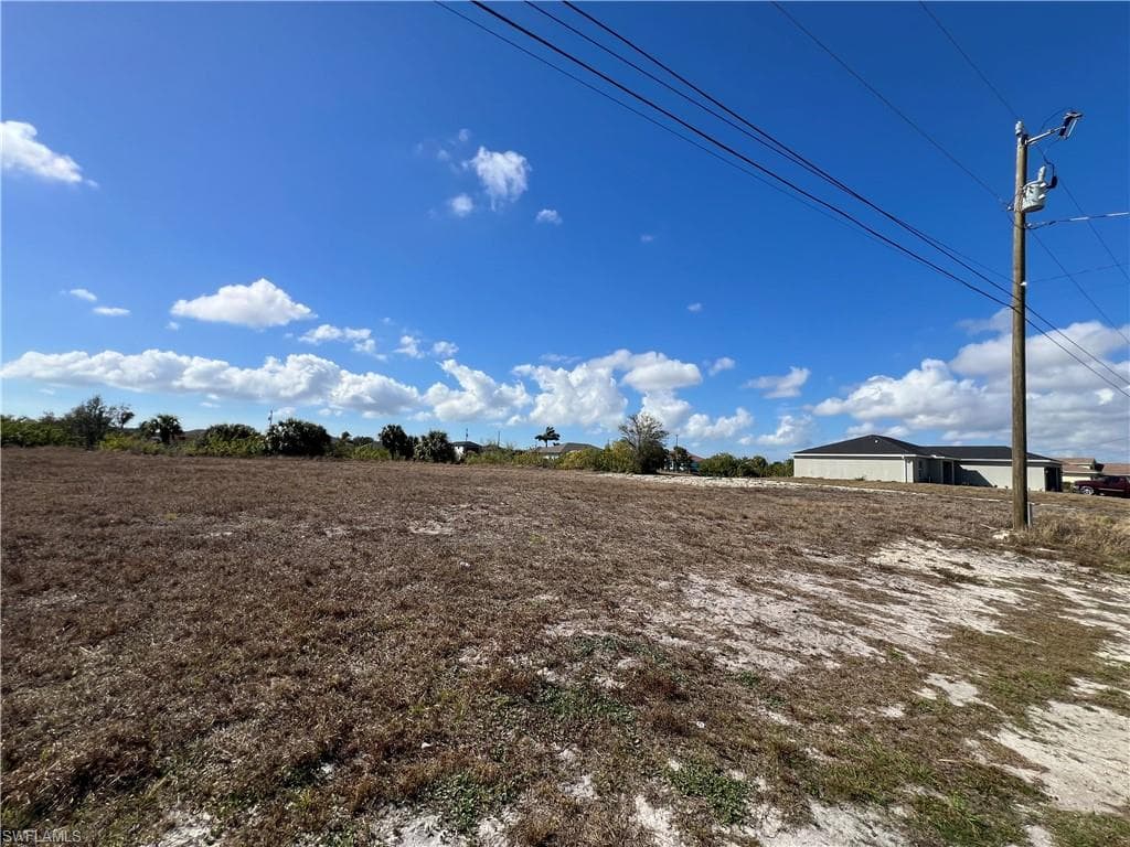 1016 NW 12 AVE CAPE CORAL, FL 33993