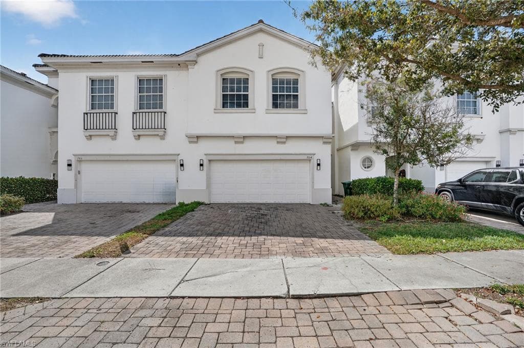 7032 Ambrosia LN 704 NAPLES, FL 34119