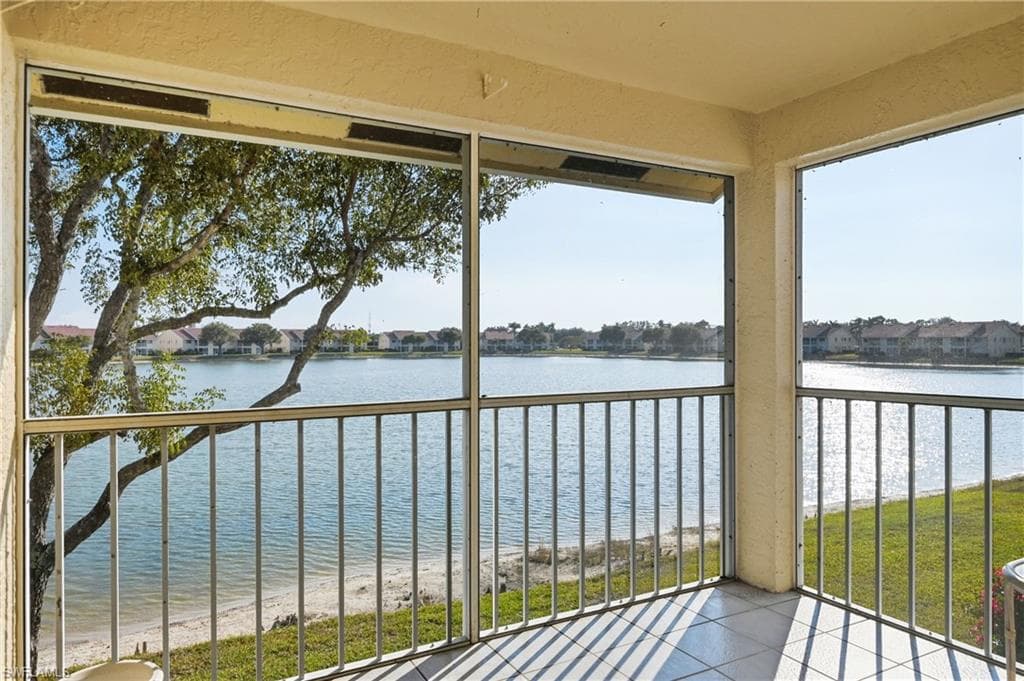 7760 Emerald CIR S202 NAPLES, FL 34109