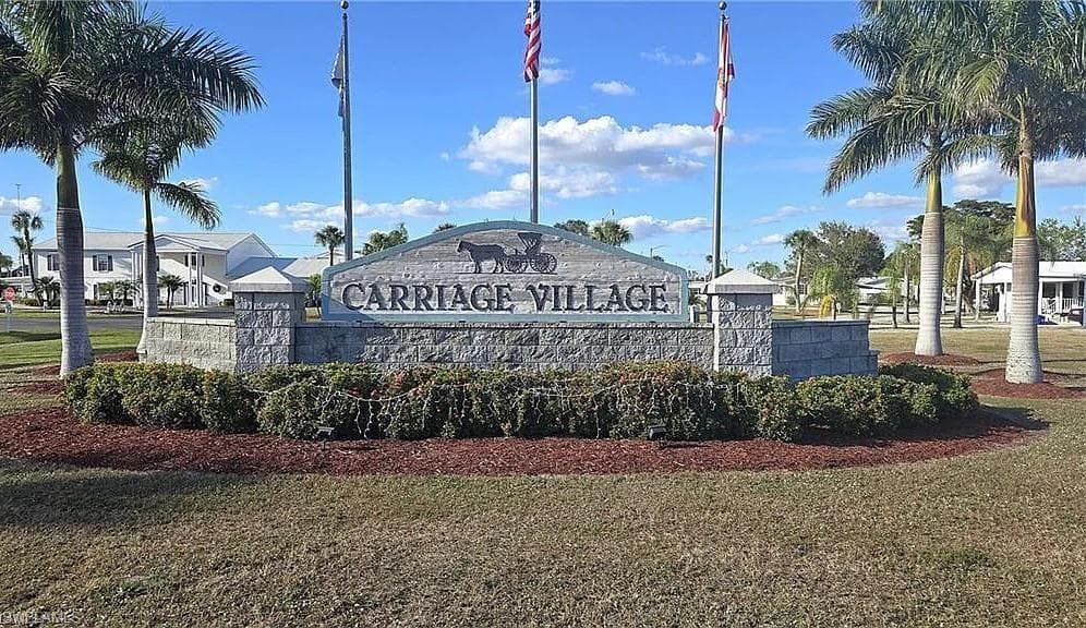 216 Captains WALK NORTH FORT MYERS, FL 33917
