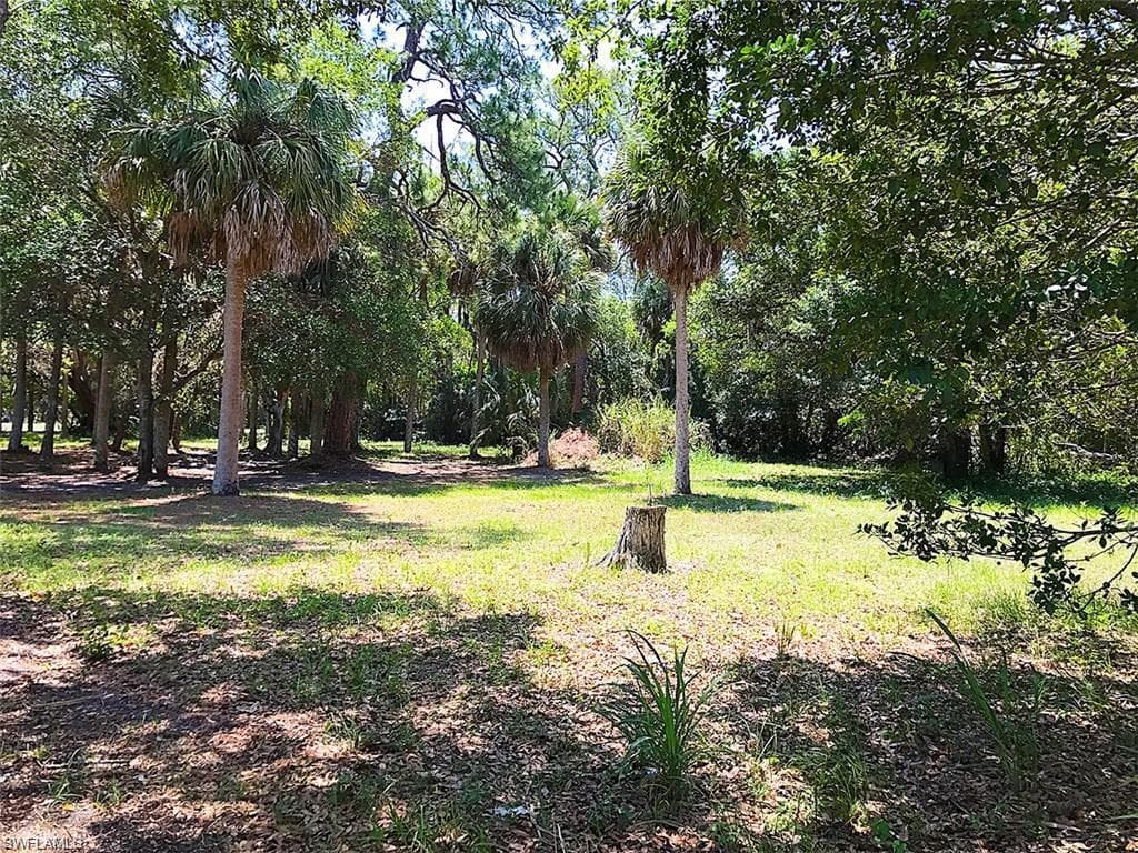 2742 2nd ST FORT MYERS, FL 33916