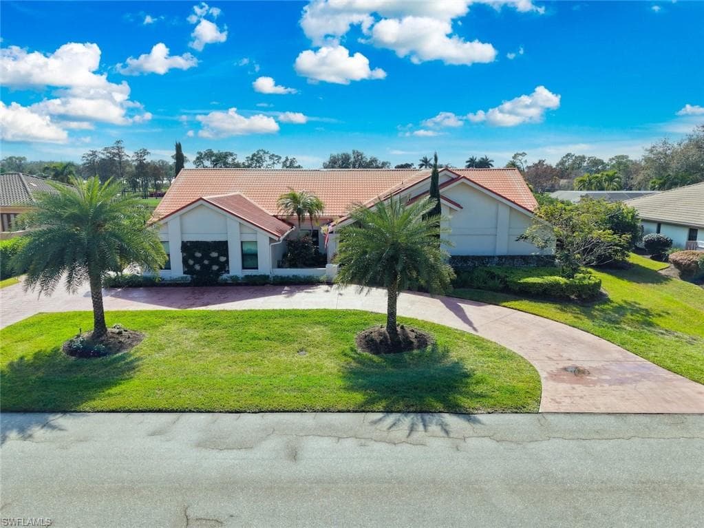 8300 Glenfinnan CIR FORT MYERS, FL 33912