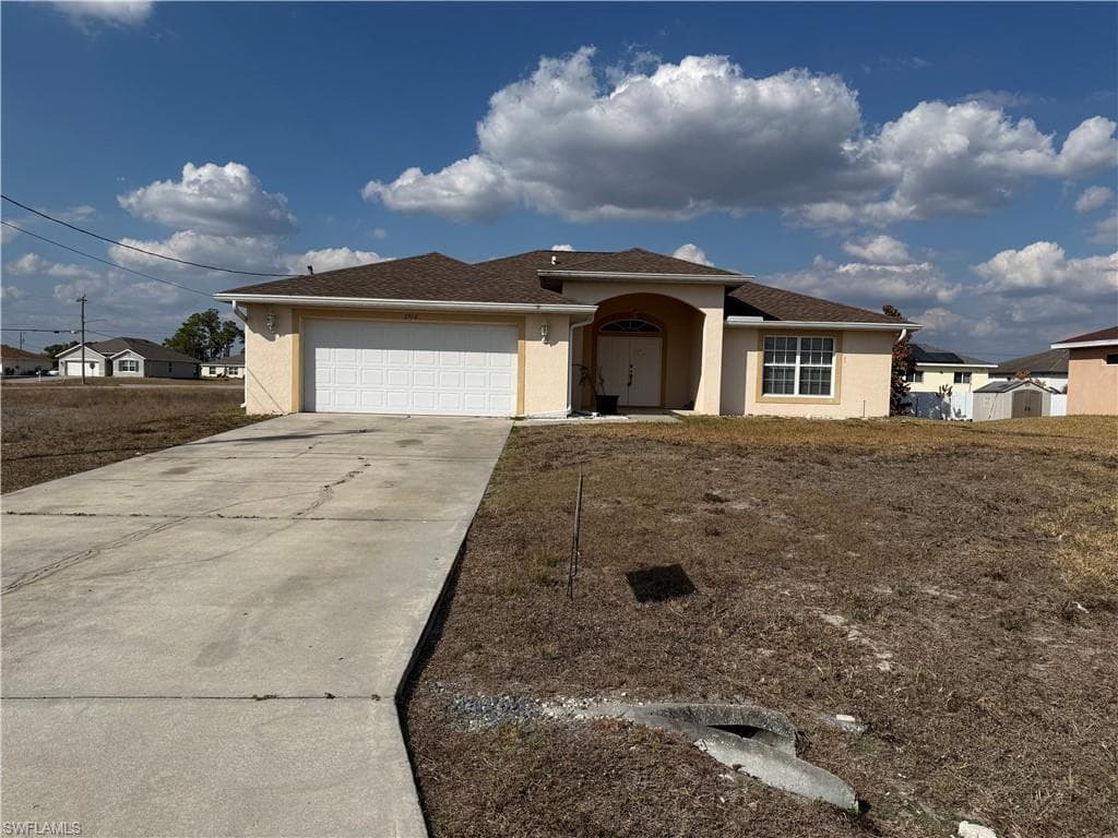 2910 21st ST SW LEHIGH ACRES, FL 33976