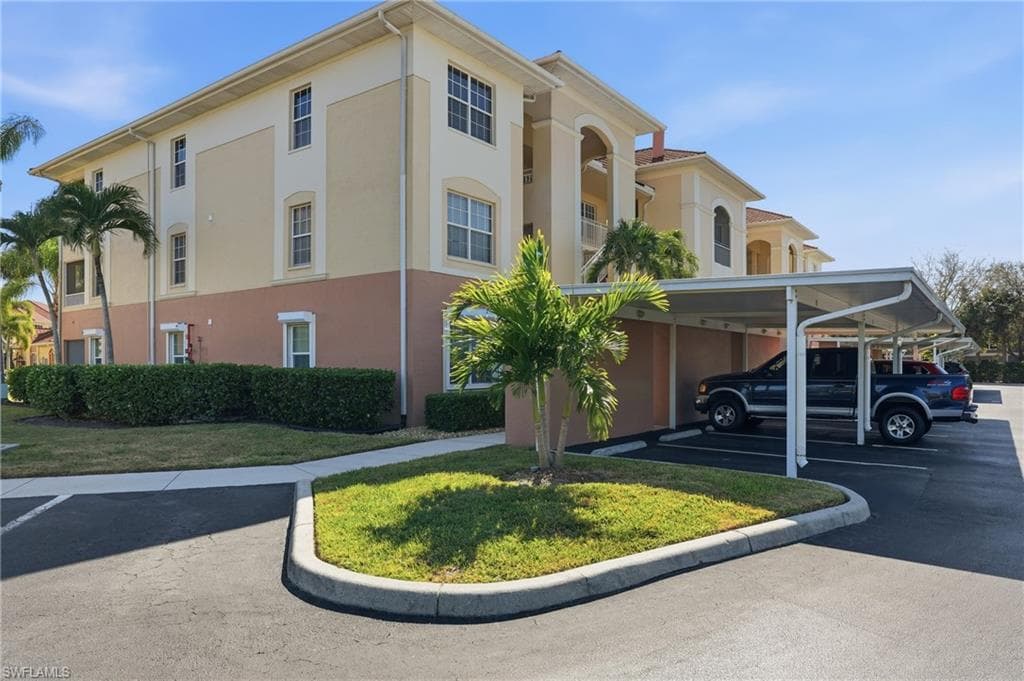 1121 Van Loon Commons CIR 301 CAPE CORAL, FL 33909