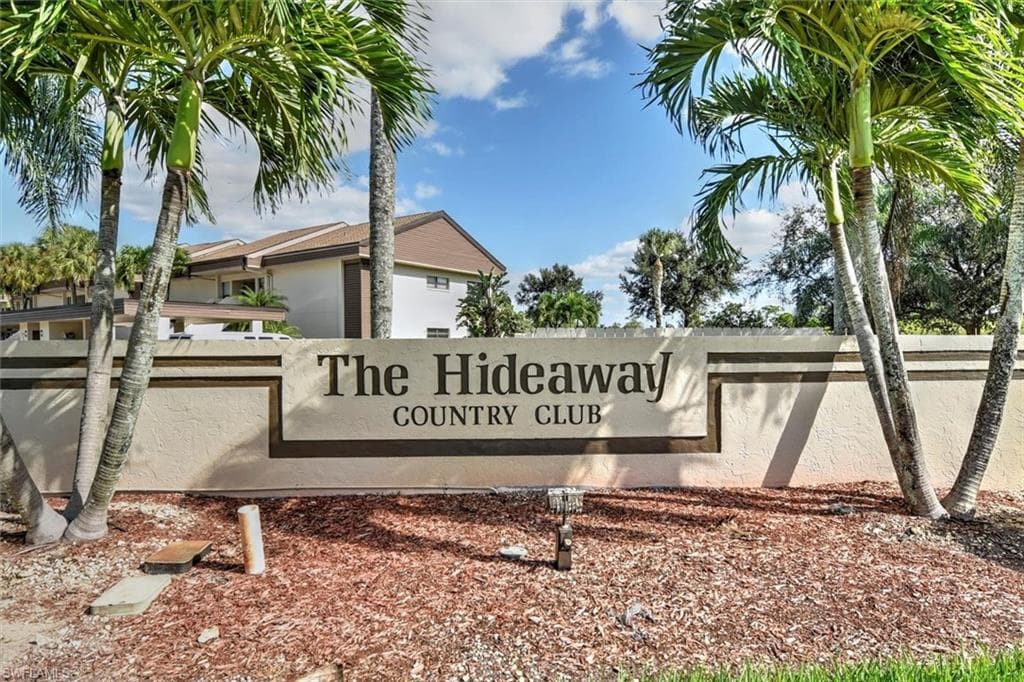 5825 Trailwinds DR 414 FORT MYERS, FL 33907