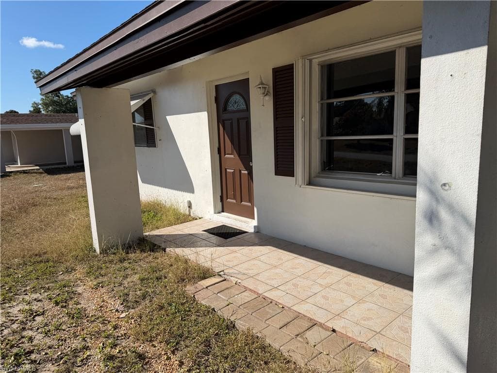 303 Canyon DR N LEHIGH ACRES, FL 33936