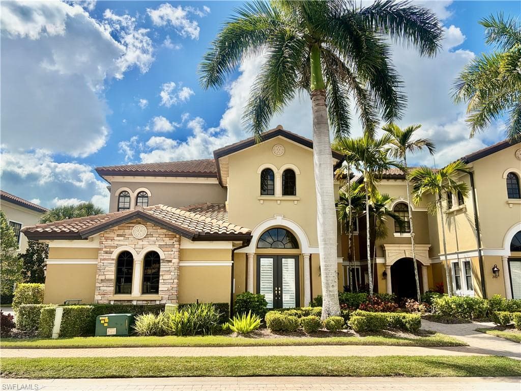 9109 Prima WAY 201 NAPLES, FL 34113