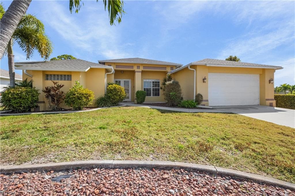 2137 SW 11th CT CAPE CORAL, FL 33991