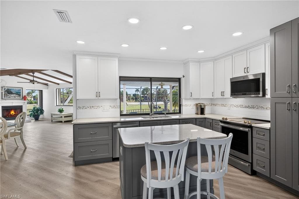 1312 Par View DR SANIBEL, FL 33957