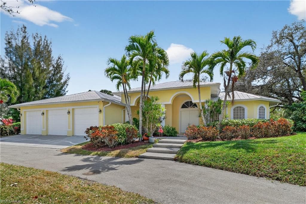 6416 Mark LN FORT MYERS, FL 33966