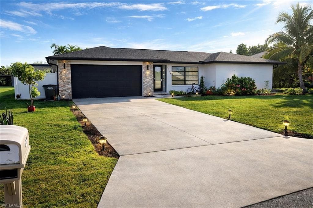 2208 SE 10th ST CAPE CORAL, FL 33990