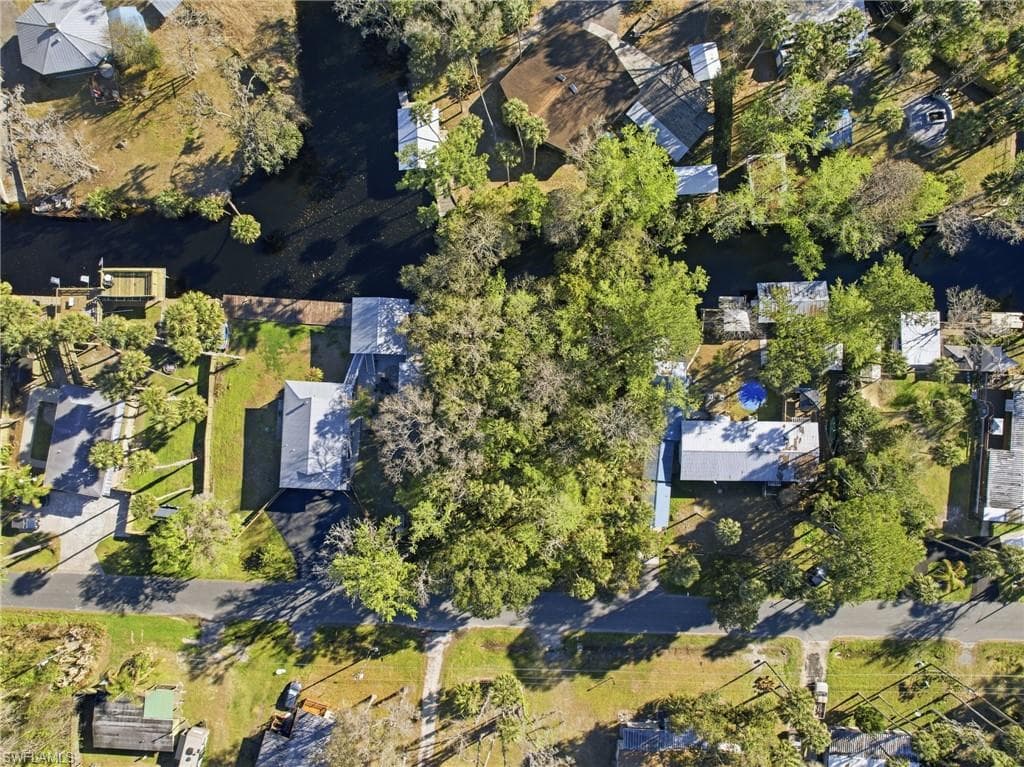 Fox RD ASTOR, FL 32102