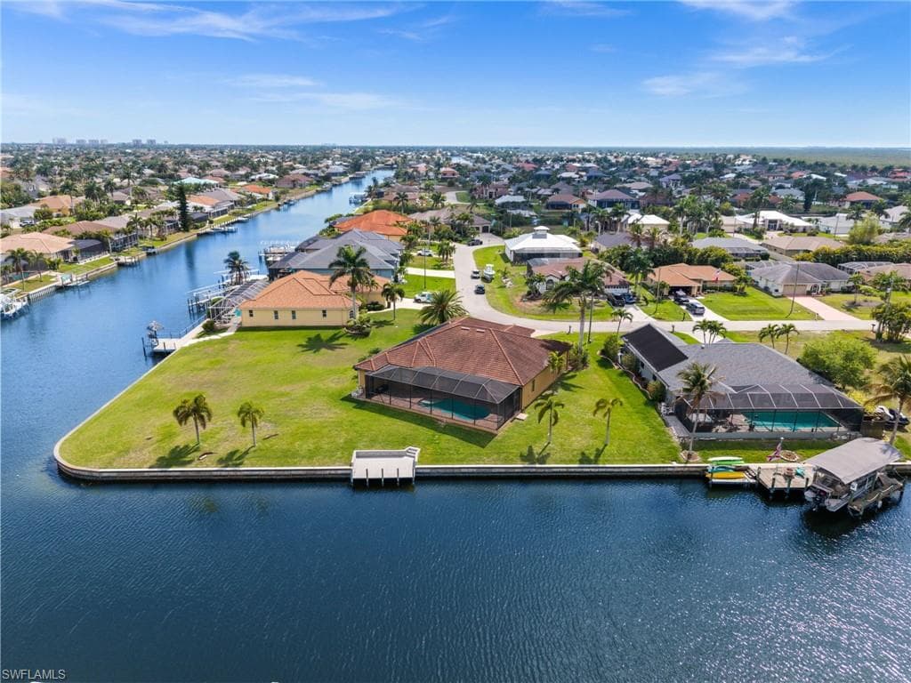 2801 33rd ST CAPE CORAL, FL 33914