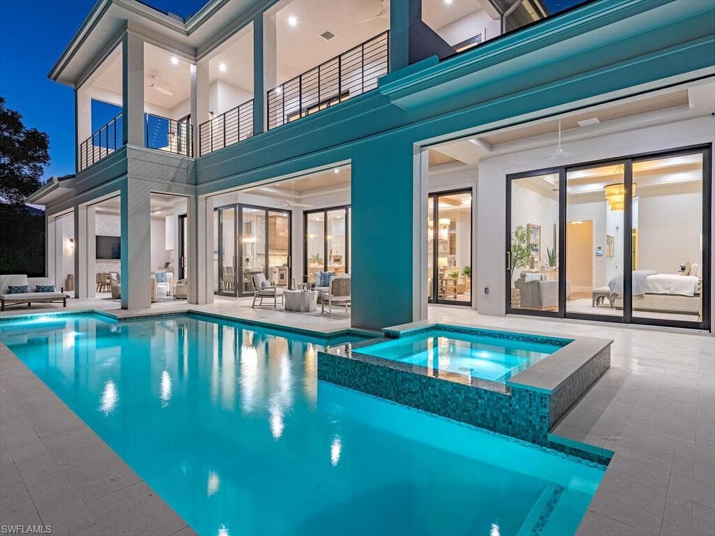 448 Devils LN NAPLES, FL 34103