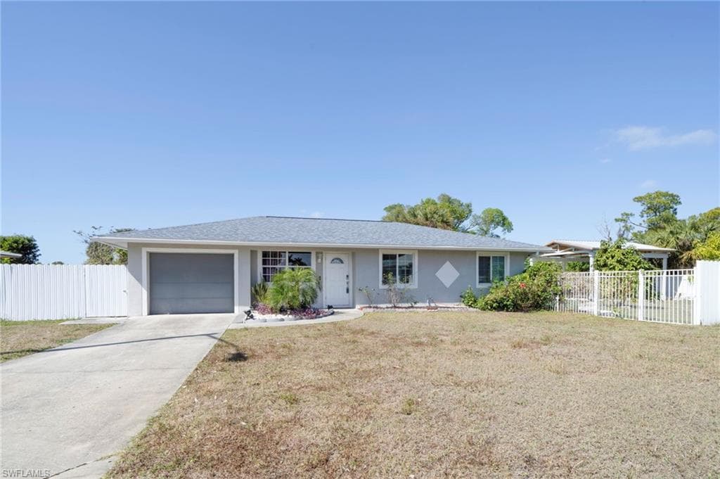 1701 Framingham CT FORT MYERS, FL 33907
