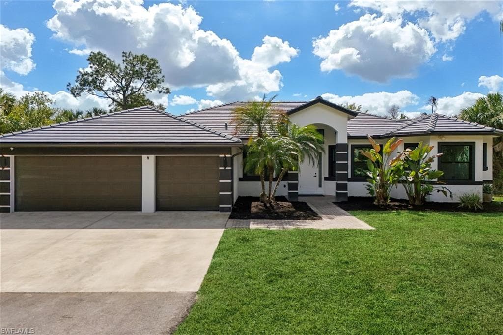 370 12th AVE NW NAPLES, FL 34120
