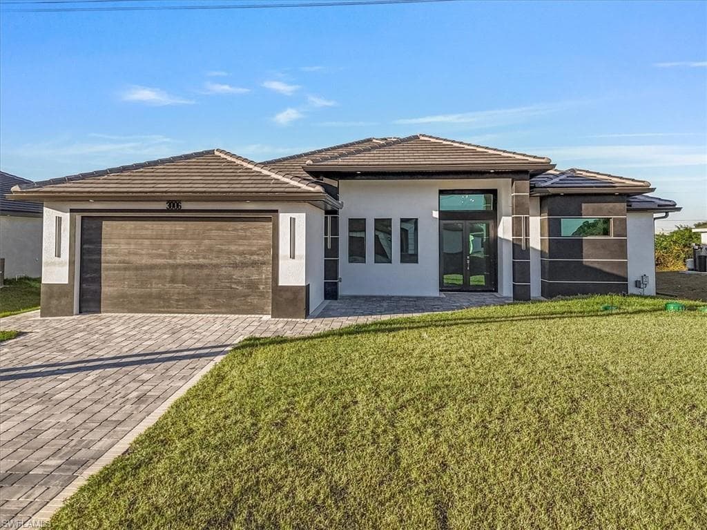 3006 13th ST SW LEHIGH ACRES, FL 33976