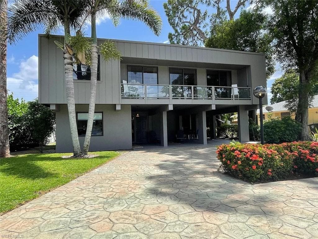 1702 Hill AVE FORT MYERS, FL 33901