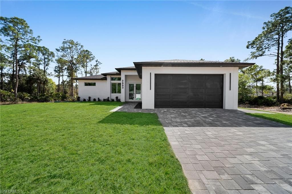 2903 49th ST W LEHIGH ACRES, FL 33971