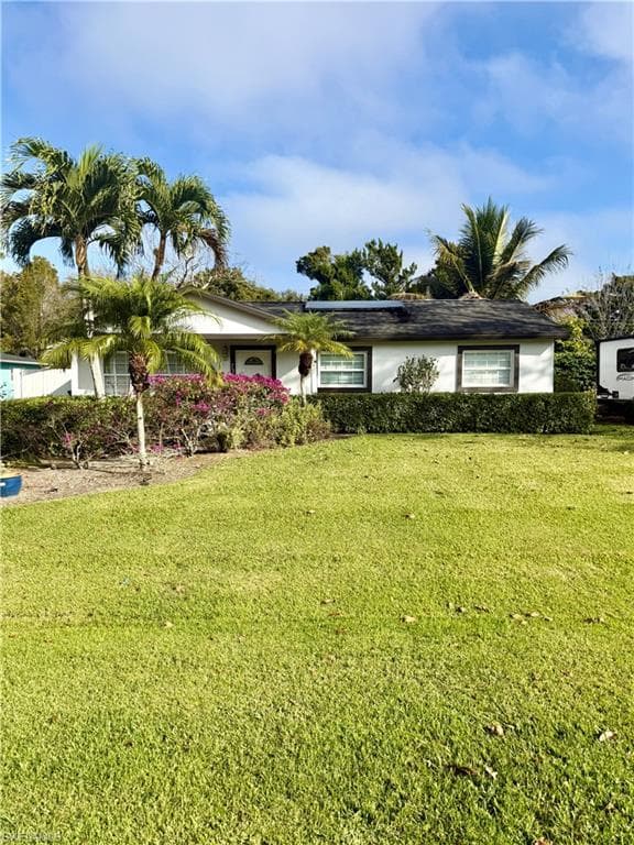 733 Pine Cone LN NAPLES, FL 34104