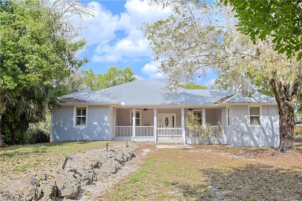 21531 Pearl ST ALVA, FL 33920