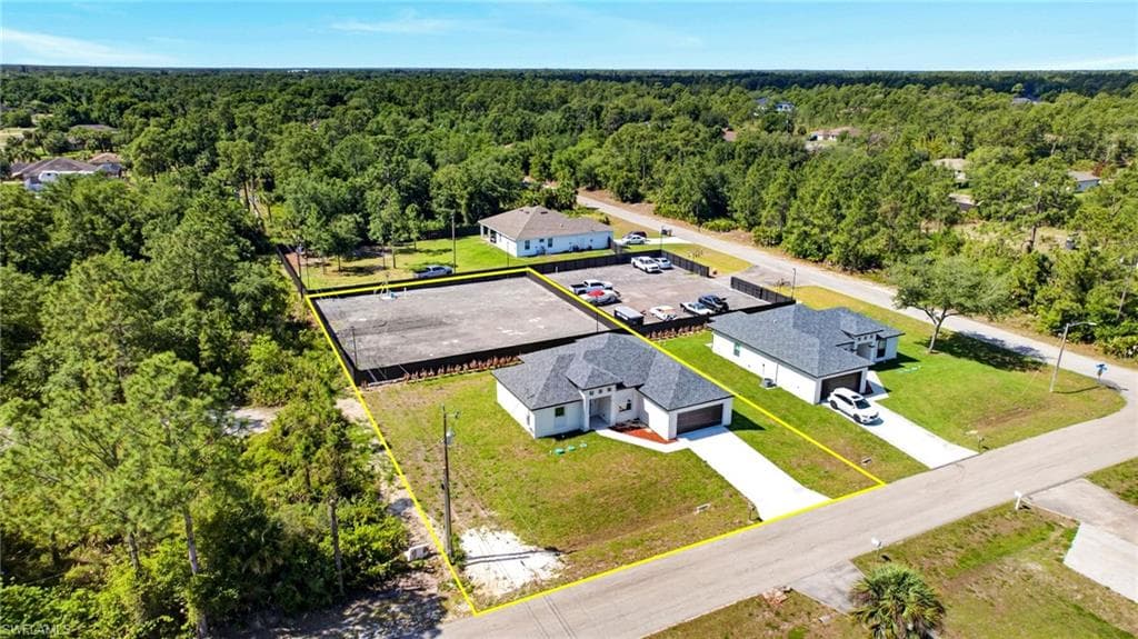1402 7th ST LEHIGH ACRES, FL 33972