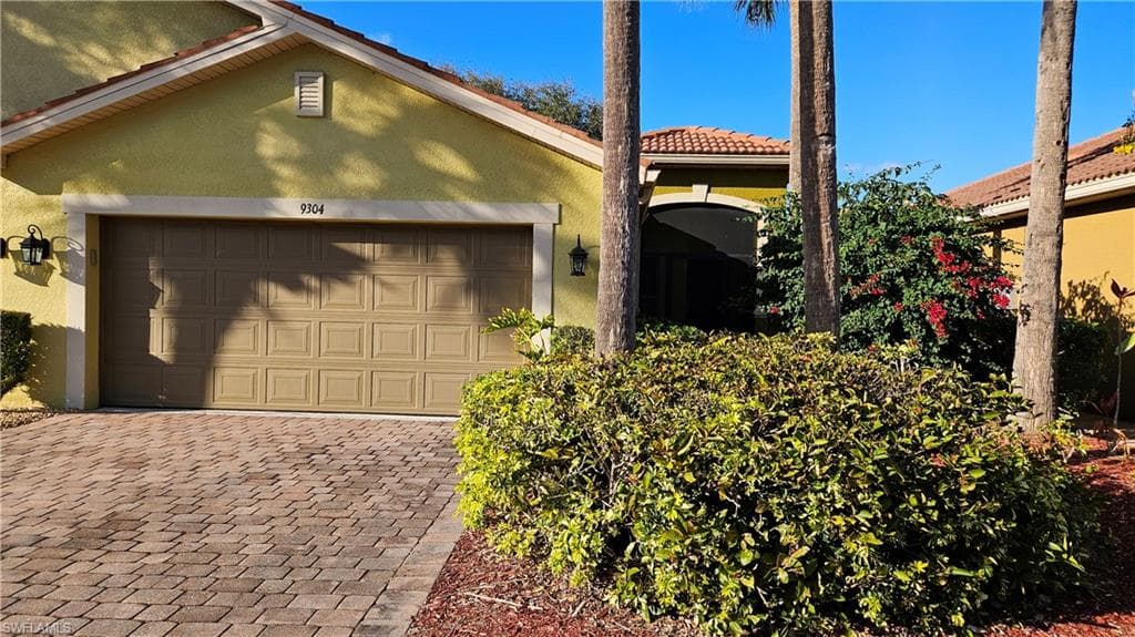 9304 Aegean CIR LEHIGH ACRES, FL 33936
