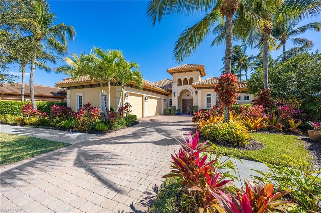 8890 Shenendoah CIR NAPLES, FL 34113