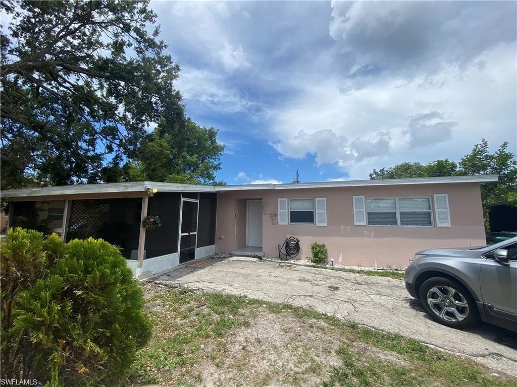 4920 Cortez CIR NAPLES, FL 34112