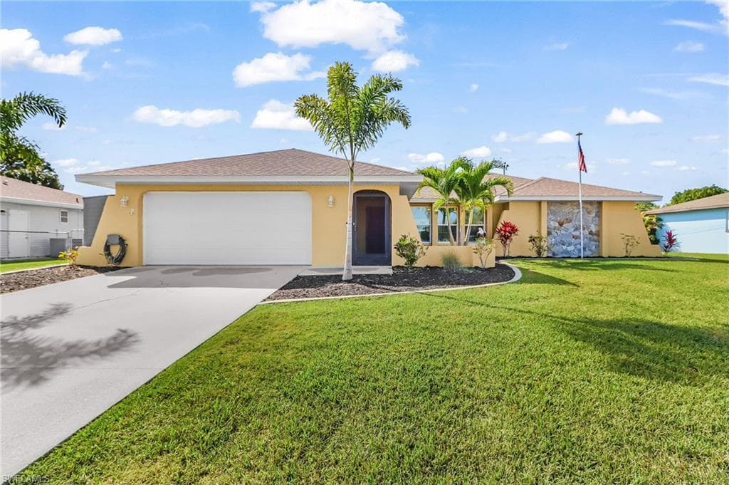 2114 Bolado PKWY CAPE CORAL, FL 33990