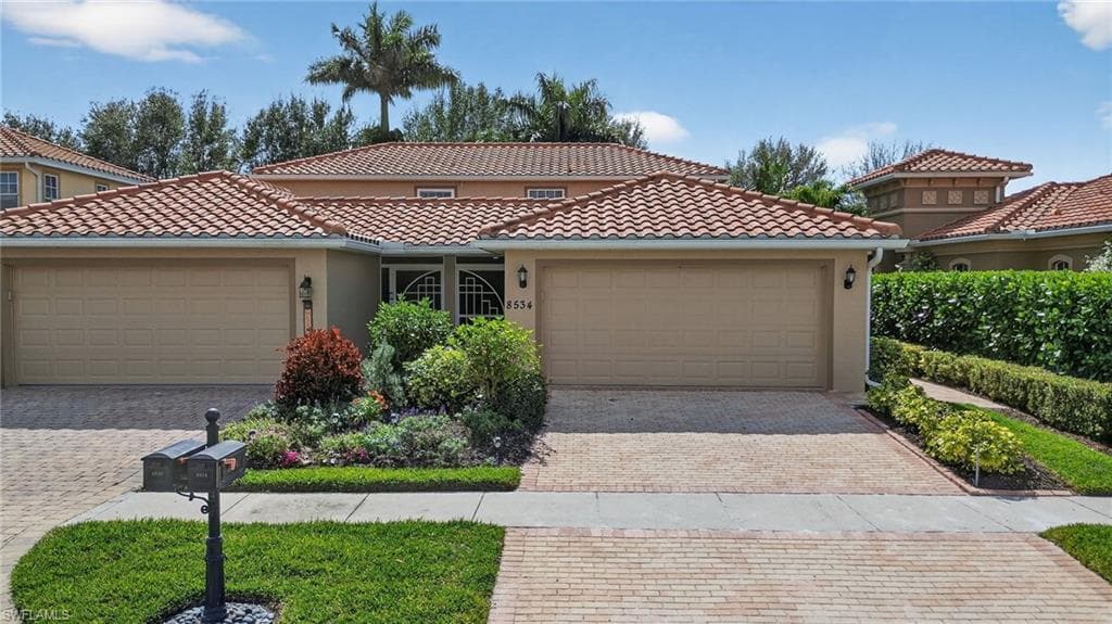 8534 Chase Preserve DR NAPLES, FL 34113