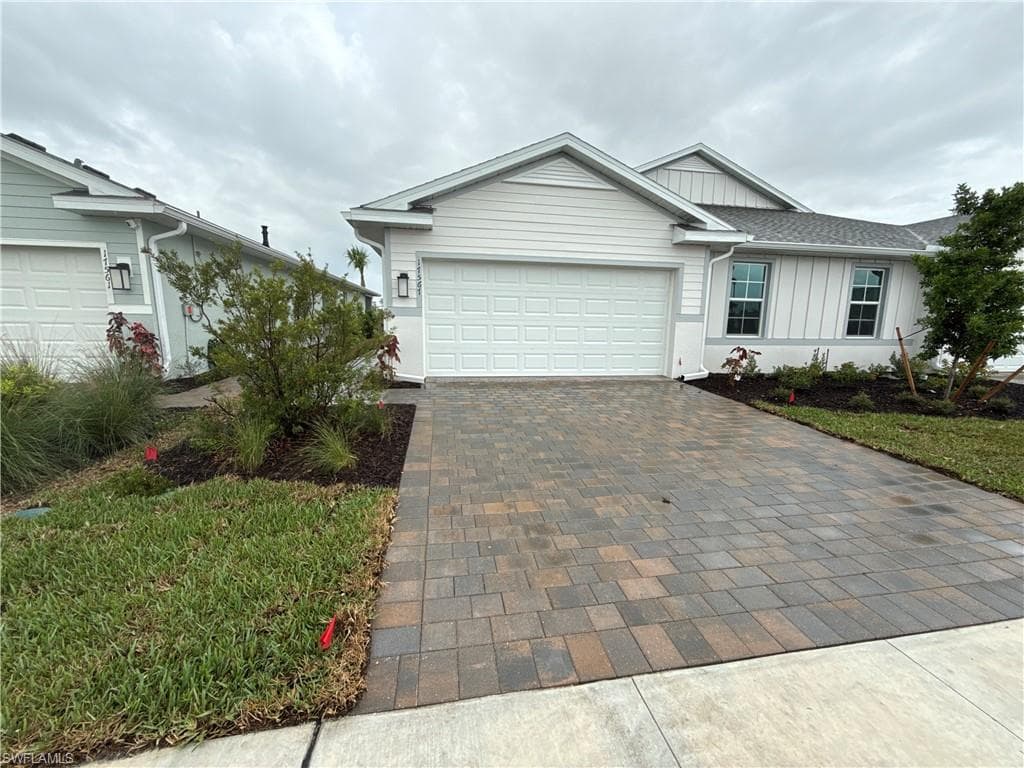 17567 Wild Iris LN PUNTA GORDA, FL 33982