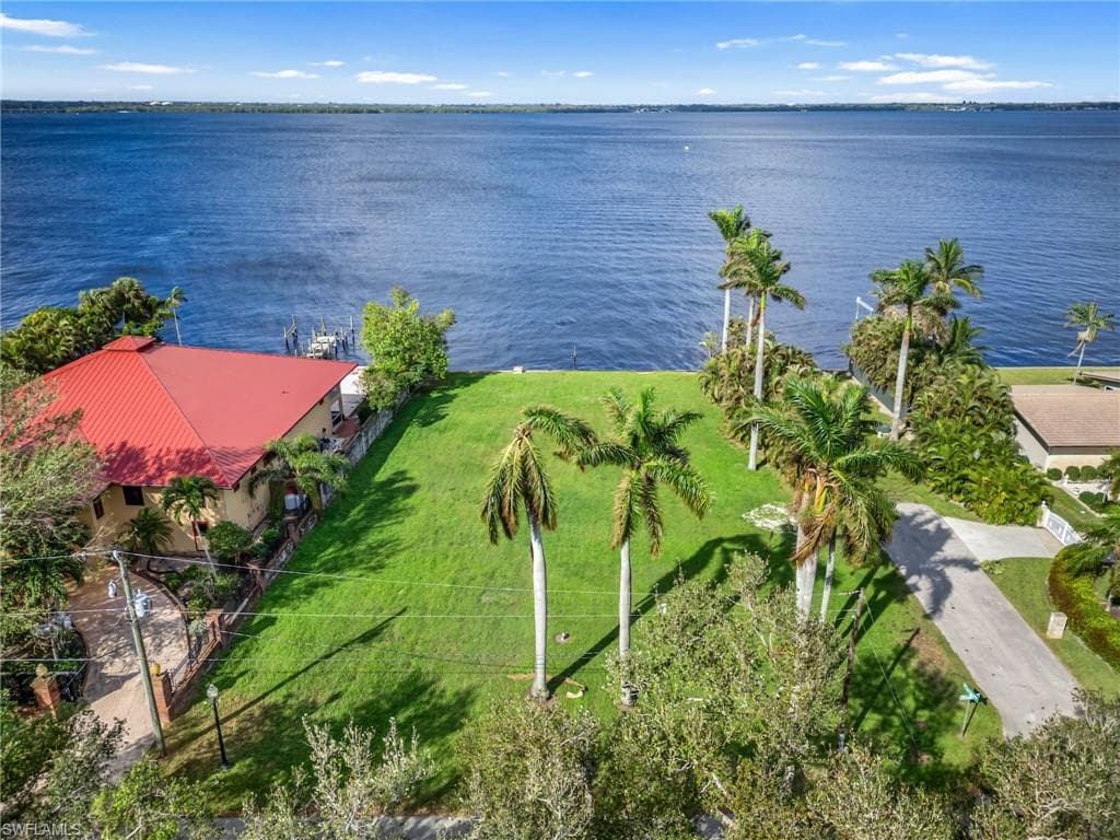 3508 Stuart CT FORT MYERS, FL 33901