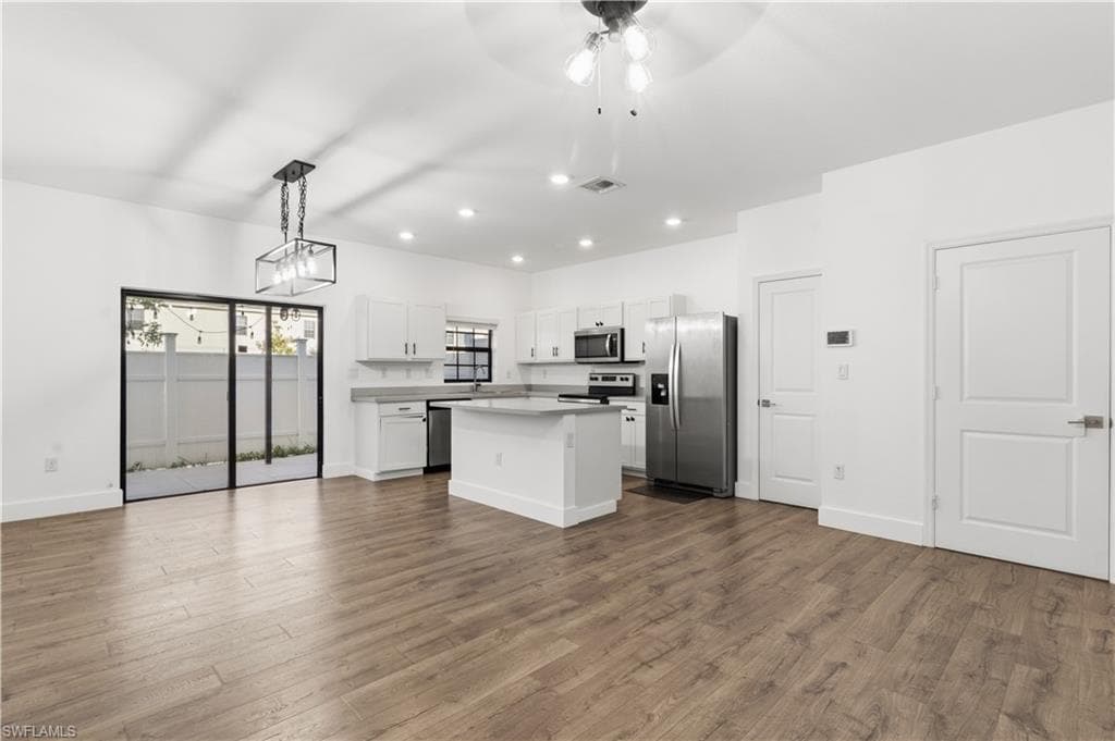 1131 SW 7TH AVE FLORAL CITY, FL 33034