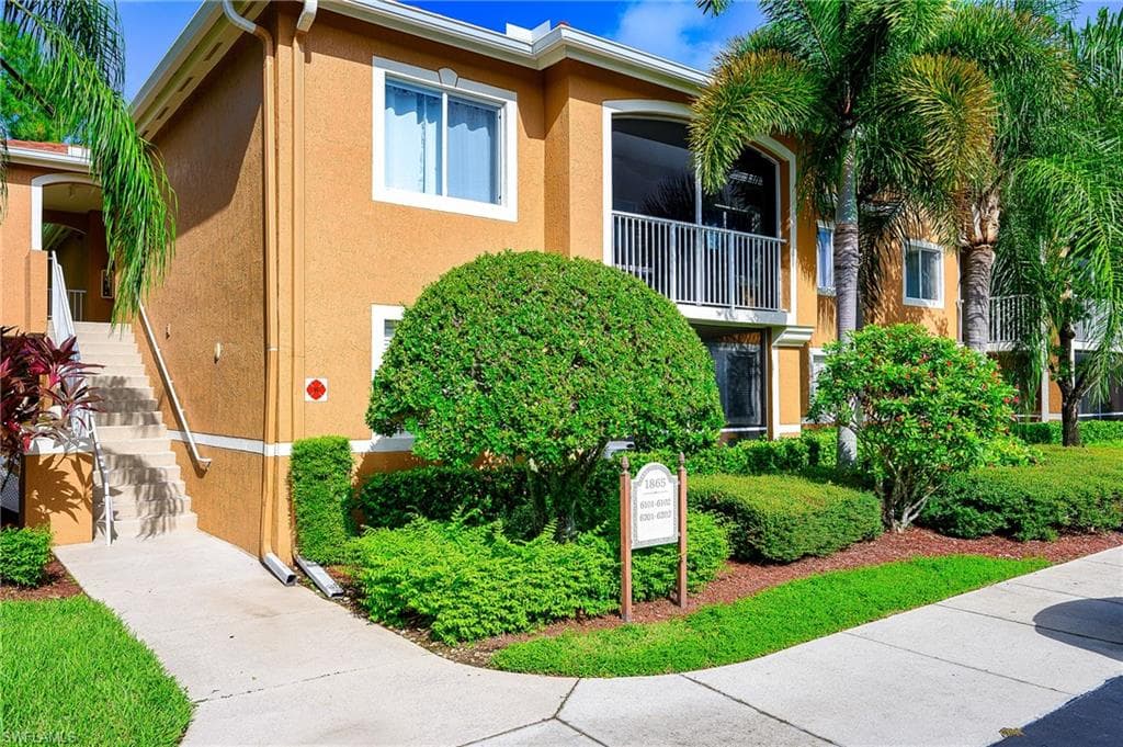 1865 Florida Club DR 6202 NAPLES, FL 34112