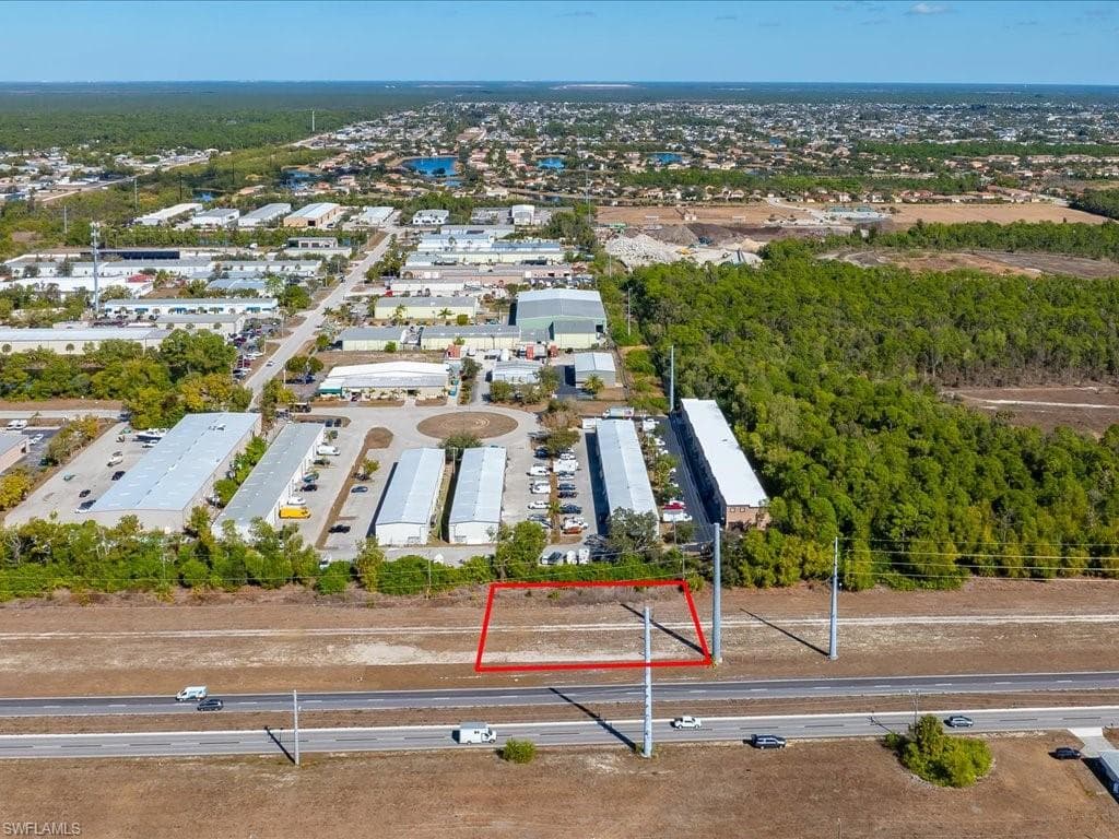927 Kismet PKWY E CAPE CORAL, FL 33909