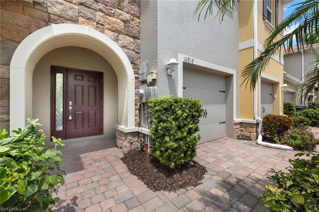 10818 Alvara WAY BONITA SPRINGS, FL 34135