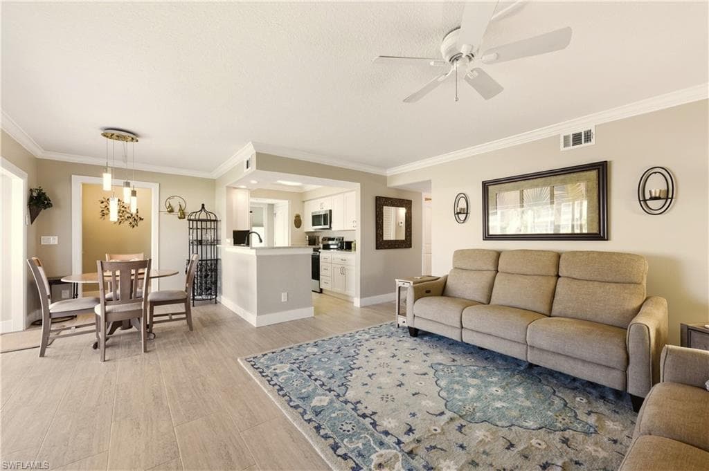 1155 Sandpiper ST B7 NAPLES, FL 34102