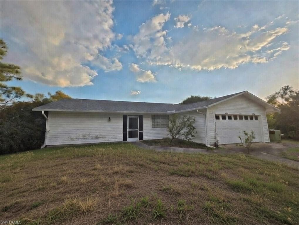 518 Jacaranda PKWY E CAPE CORAL, FL 33909