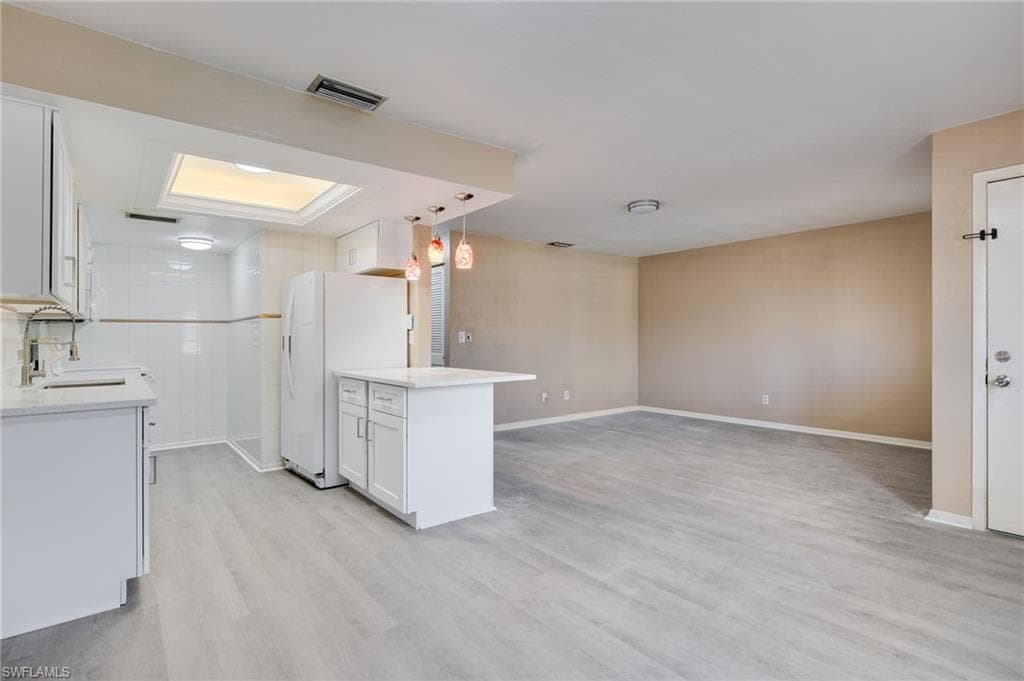1113 Cape Coral PKWY W 101 CAPE CORAL, FL 33914