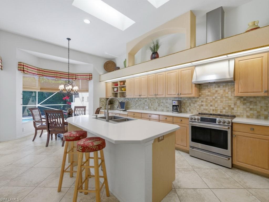 5835 Persimmon WAY NAPLES, FL 34110