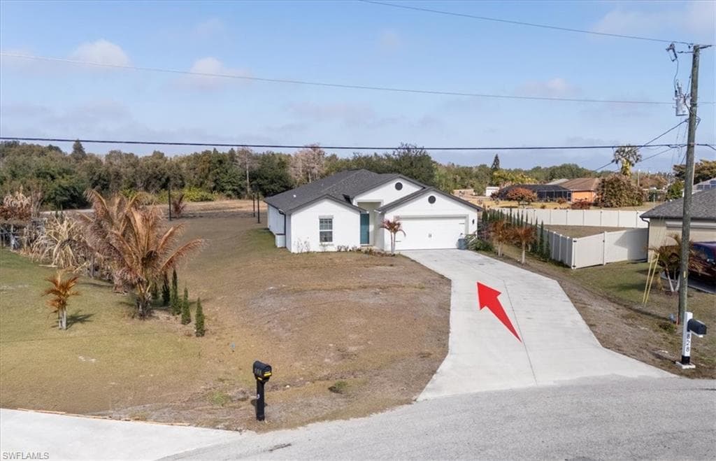 828 Youngreen DR FORT MYERS, FL 33913