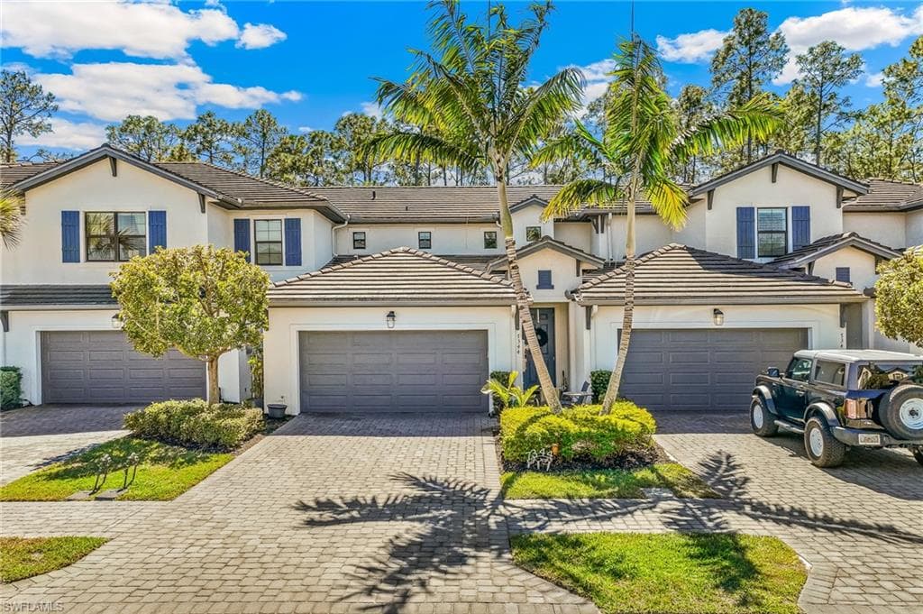 7344 Rockefeller DR NAPLES, FL 34119