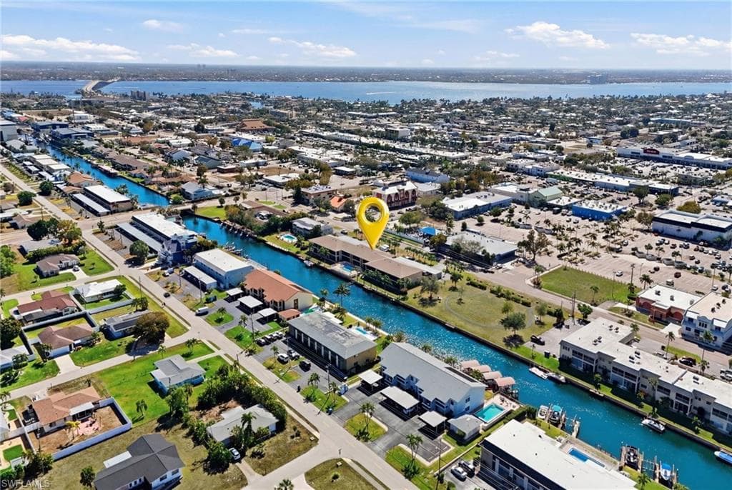 1009 SE 46th LN 104 CAPE CORAL, FL 33904