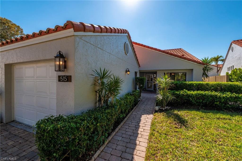 515 Beachwalk CIR NAPLES, FL 34108