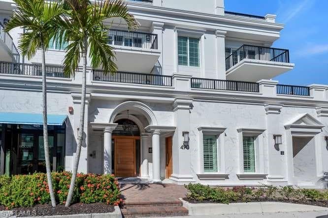 490 5th ST S 101 NAPLES, FL 34102