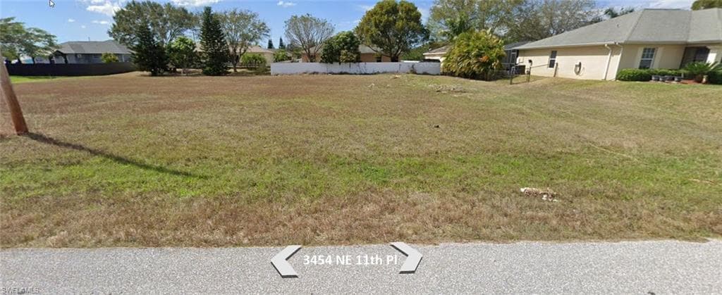 3454 NE 11th PL CAPE CORAL, FL 33909