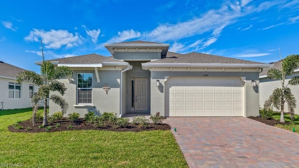 571 Spring Hill Lake LOOP CAPE CORAL, FL 33993