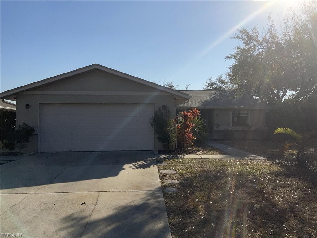 16264 Shadow Pine RD NORTH FORT MYERS, FL 33917