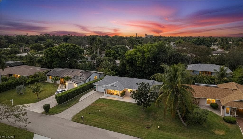 939 Bluebird ST NAPLES, FL 34104